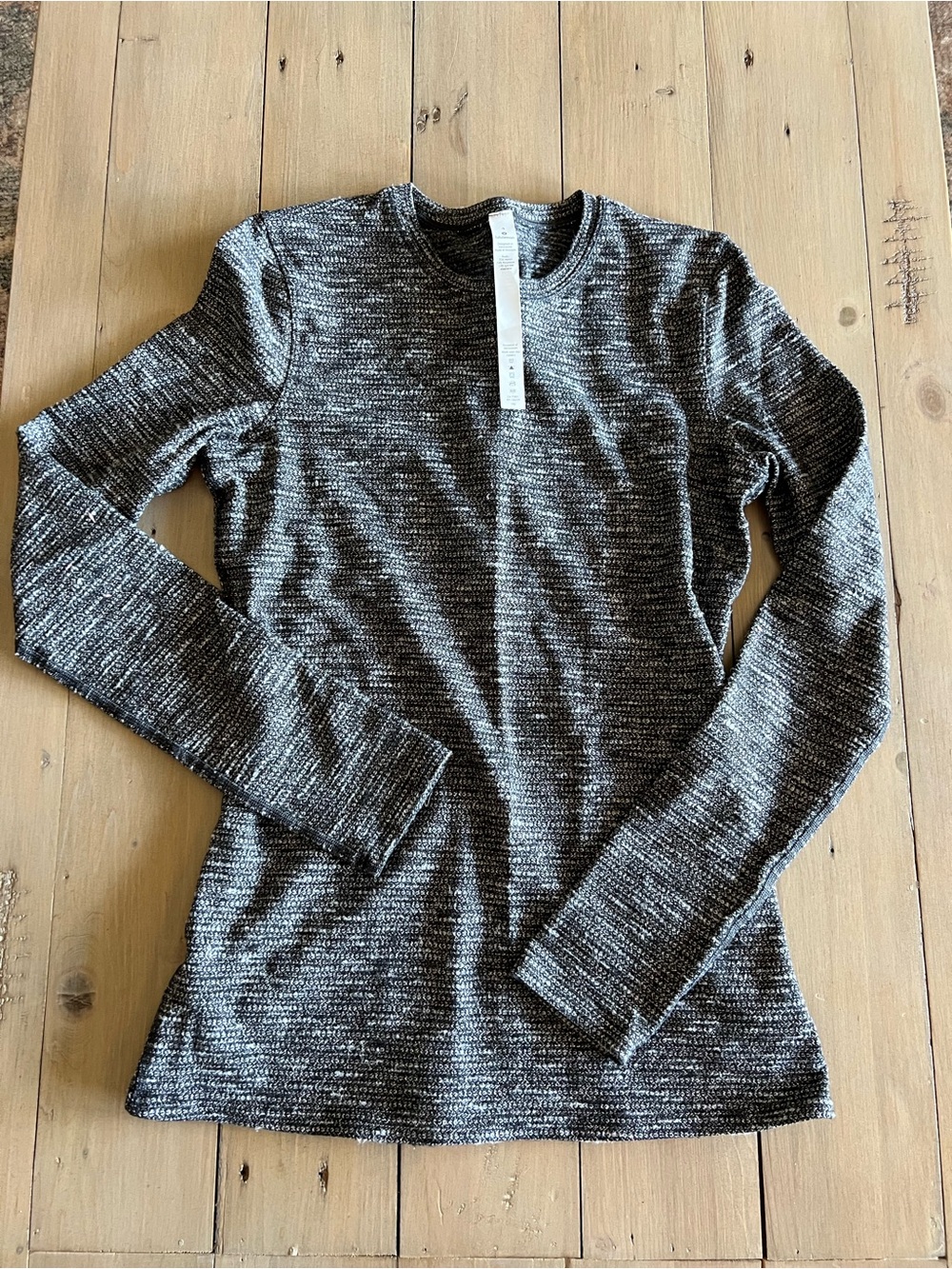 Lululemon Long Sleeve Cold Gear Top Size 4